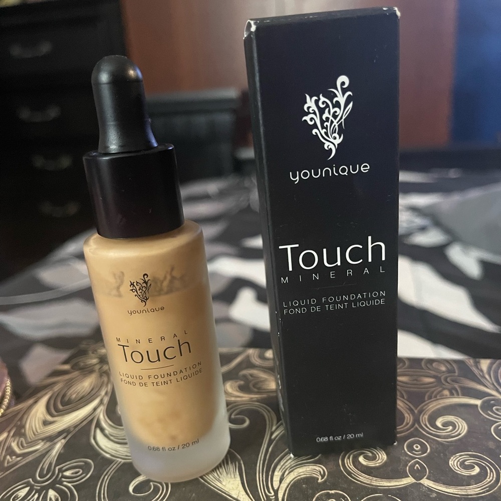 COPY - Younique Mineral Touch Foundation-Taffeta